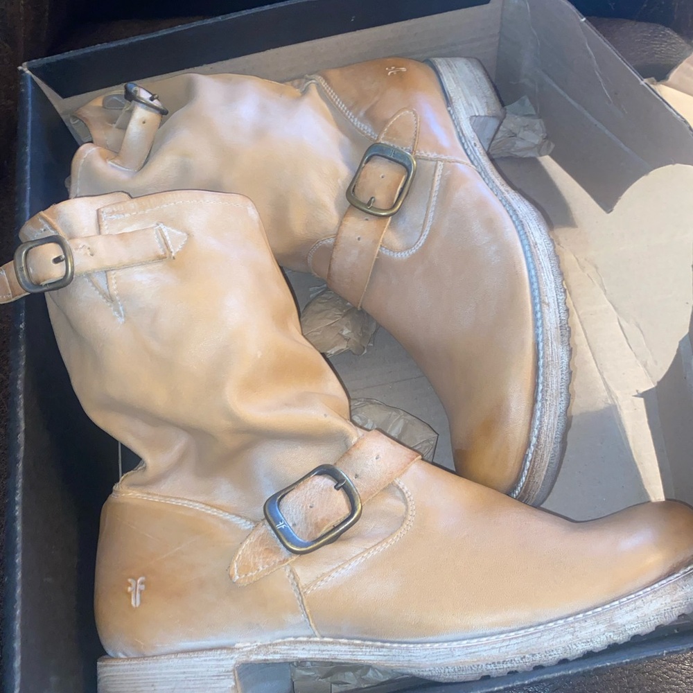 Frye Veronica Short boots